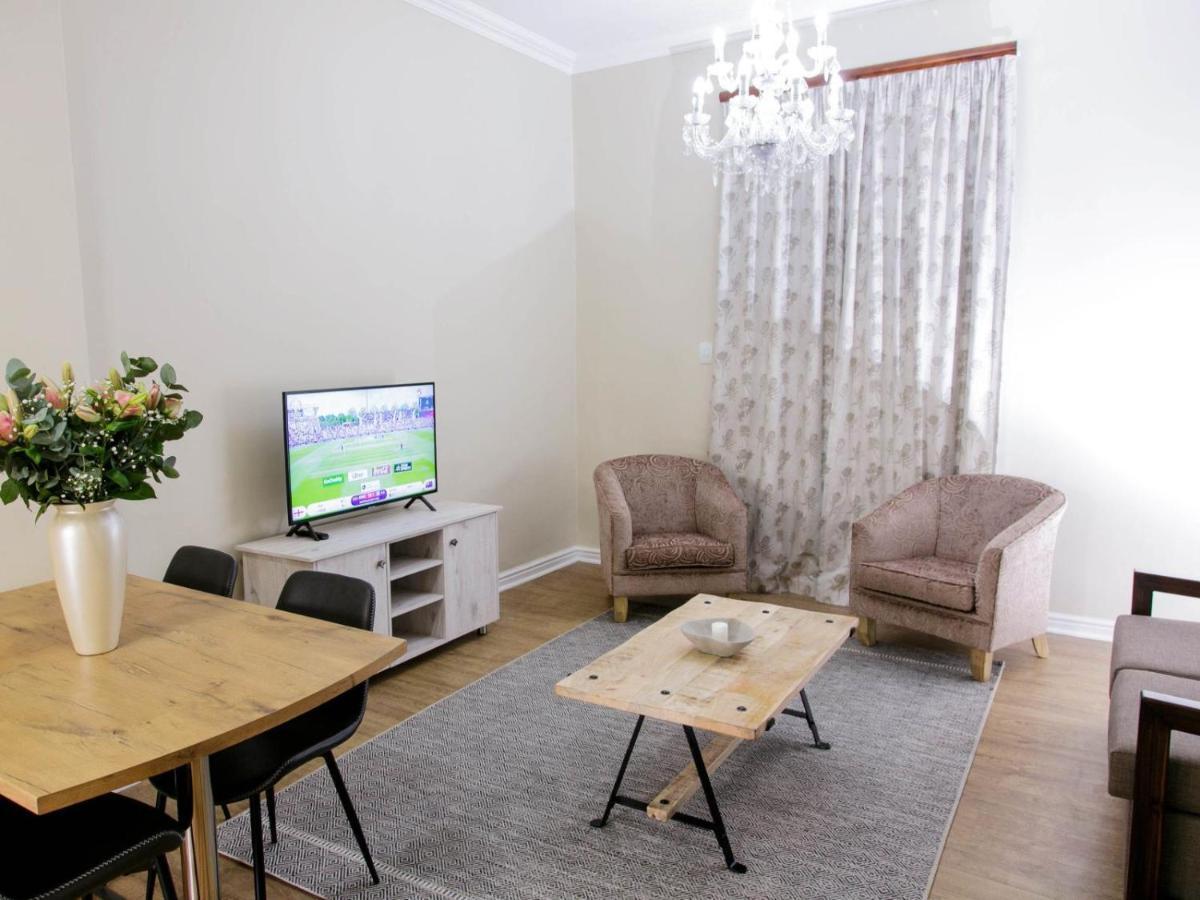 Queen'S Hotel By Bon Hotels Oudtshoorn Dış mekan fotoğraf