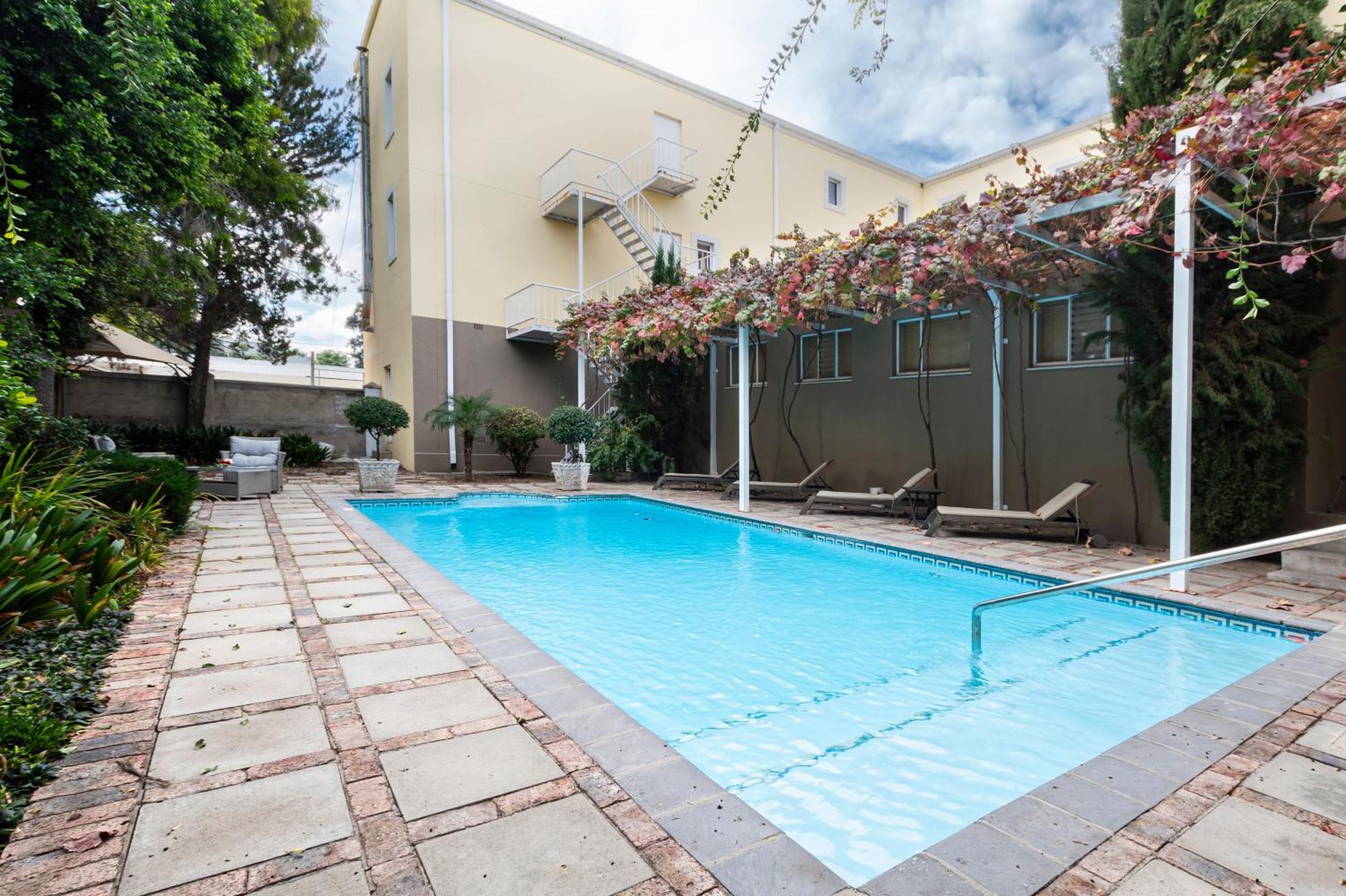 Queen'S Hotel By Bon Hotels Oudtshoorn Dış mekan fotoğraf