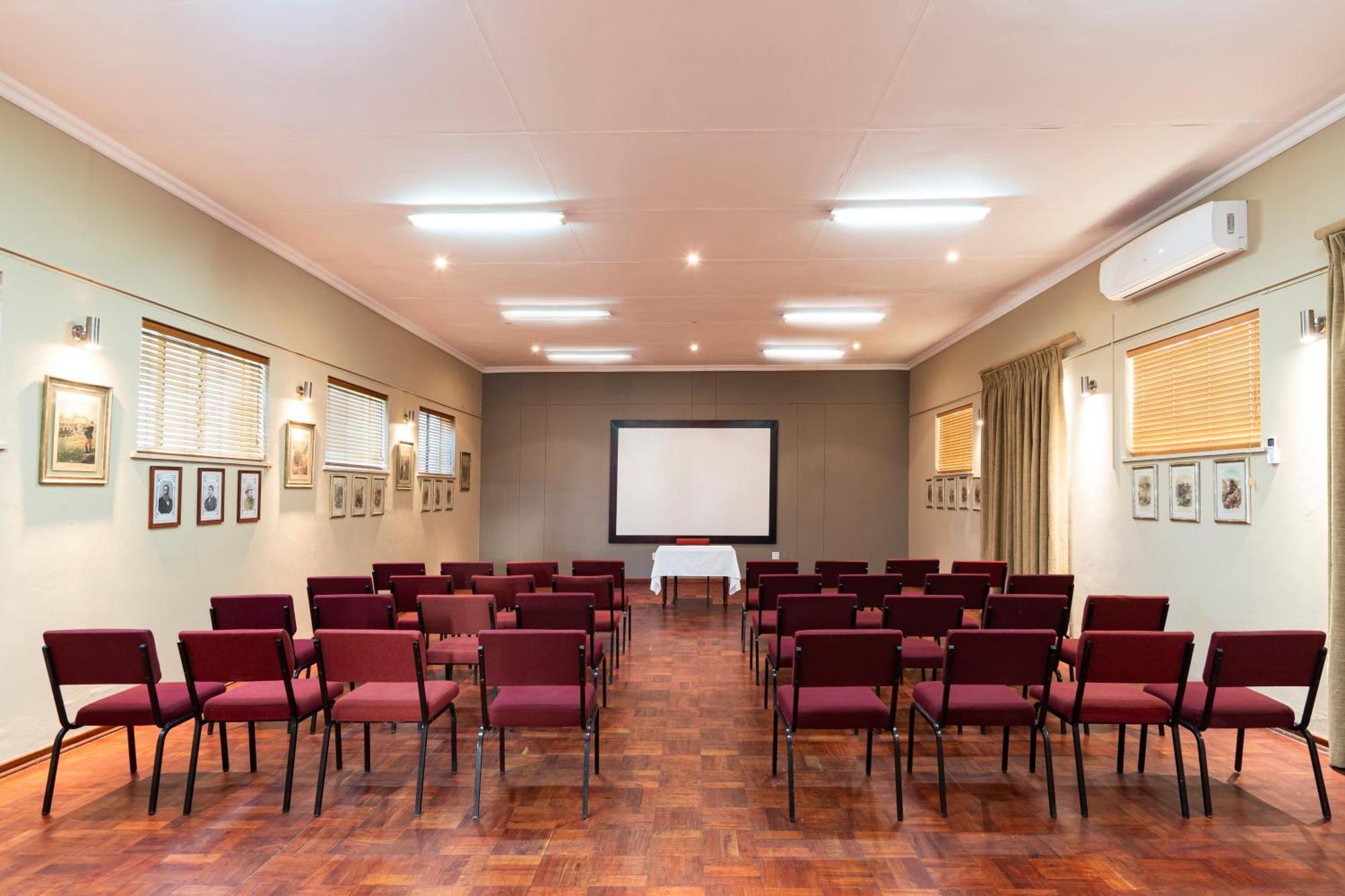 Queen'S Hotel By Bon Hotels Oudtshoorn Dış mekan fotoğraf